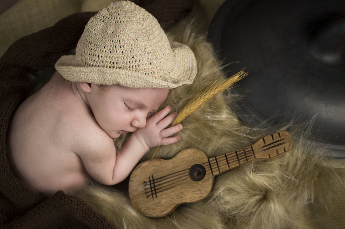 fotógrafo newborn, newborn bariri, newborn com amor, fotografia de recém nascidos, fotógrafo de bebês, fotógrafo de crianças em bariri, fotógrafos de família, ensaios fotográficos personalizados