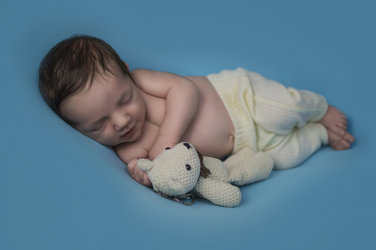 fotógrafo newborn, newborn bariri, newborn com amor, fotografia de recém nascidos, fotógrafo de bebês, fotógrafo de crianças em bariri, fotógrafos de família, ensaios fotográficos personalizados