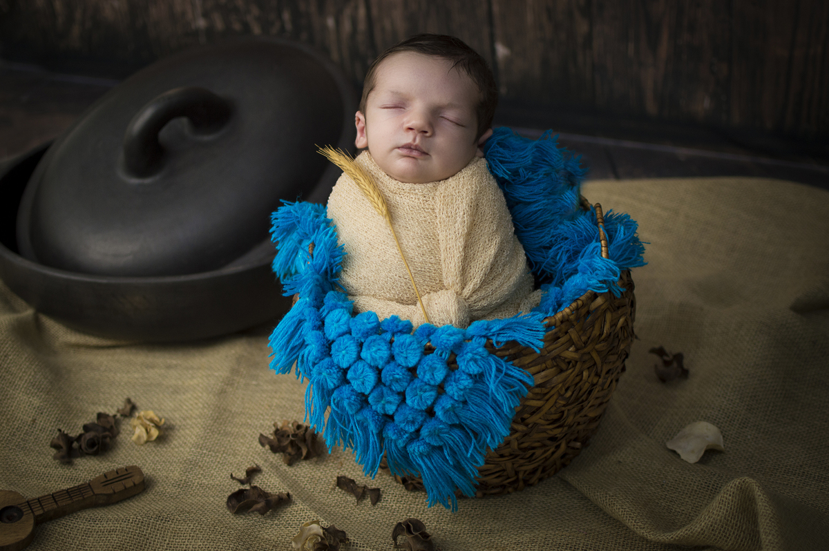 fotógrafo newborn, newborn bariri, newborn com amor, fotografia de recém nascidos, fotógrafo de bebês, fotógrafo de crianças em bariri, fotógrafos de família, ensaios fotográficos personalizados