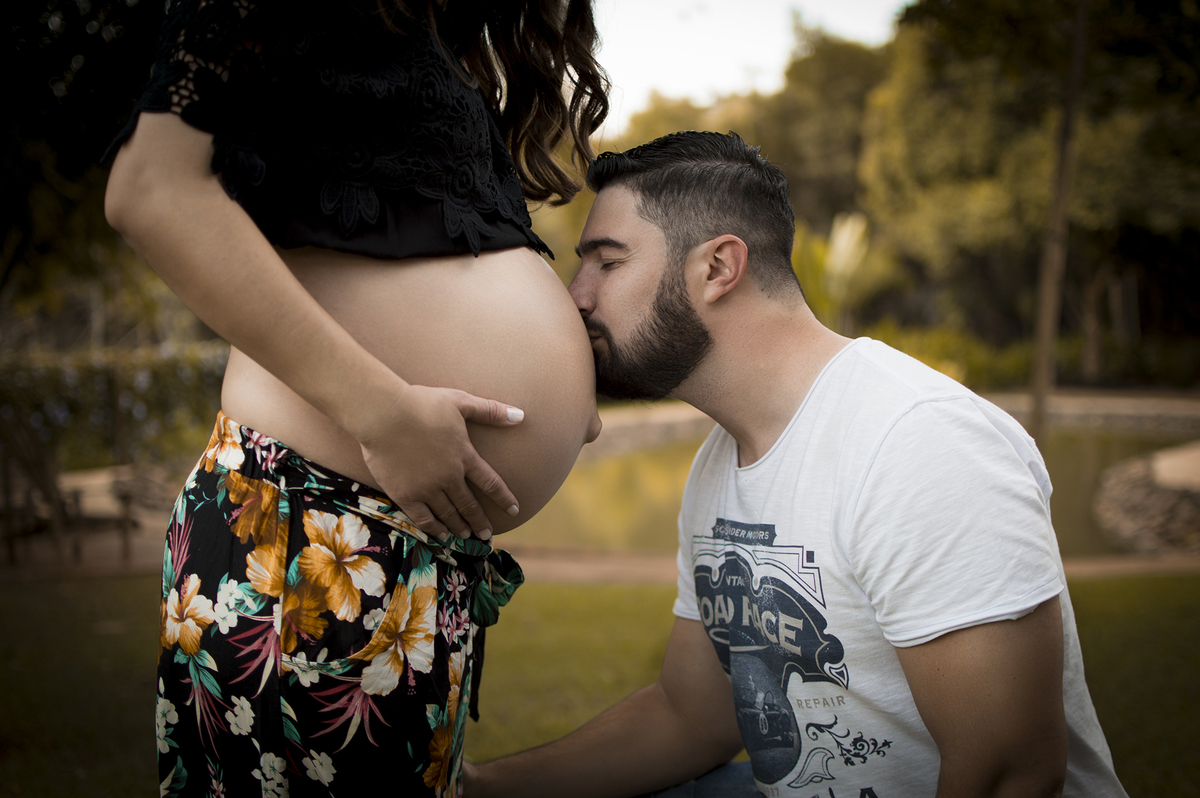gestante, ensaio gestante, ensaio de pais, a espera, gravidez, fotos de gravidez, pais e filhos, amor, fotos de gestante Bariri, fotos gestante Jaú