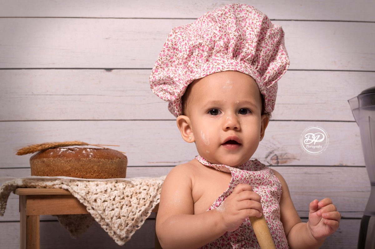 Acompanhamento mensal bebê, fotografia de bebês, fotógrafo de bebês, fotógrafo newborn, estúdio fotográfico de bebês, estúdio fotográfico de família, fotos de família. Mini chef, cozinheira