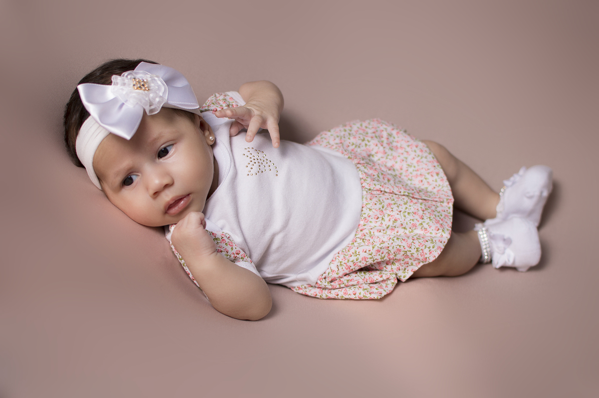 Acompanhamento mensal bebê, fotografia de bebês, fotógrafo de bebês, fotógrafo newborn, estúdio fotográfico de bebês, estúdio fotográfico de família, fotos de família.