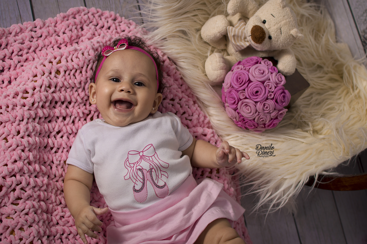 Acompanhamento mensal bebê, fotografia de bebês, fotógrafo de bebês, fotógrafo newborn, estúdio fotográfico de bebês, estúdio fotográfico de família, fotos de família.