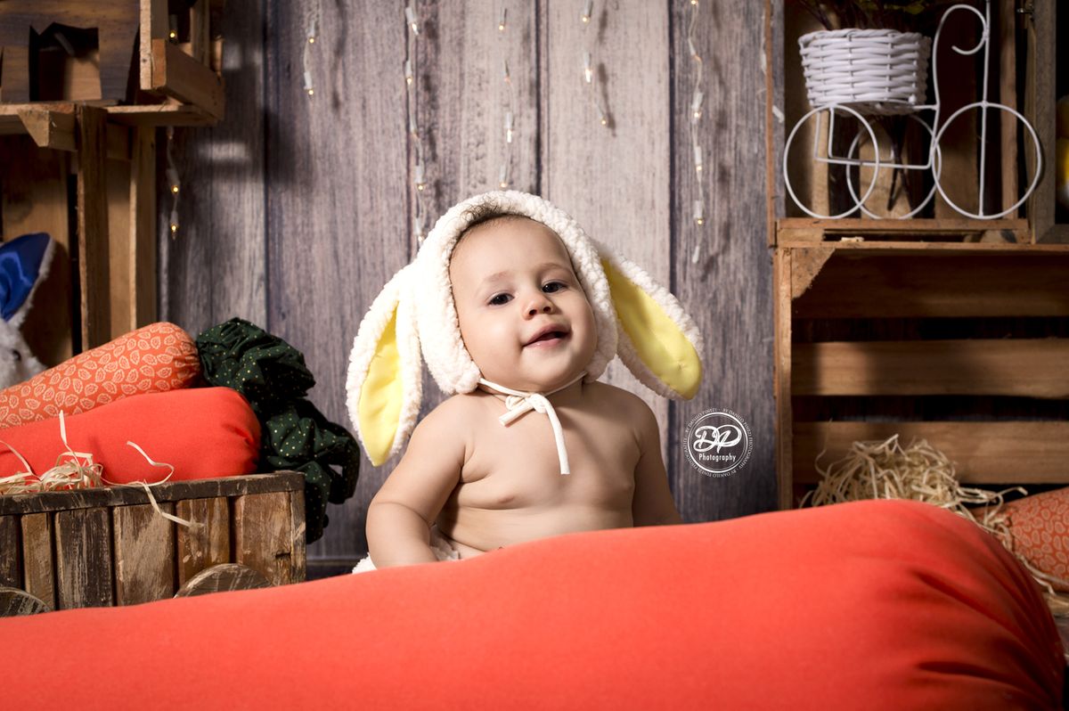 Acompanhamento mensal bebê, fotografia de bebês, fotógrafo de bebês, fotógrafo newborn, estúdio fotográfico de bebês, estúdio fotográfico de família, fotos de família. páscoa, ensaio de páscoa