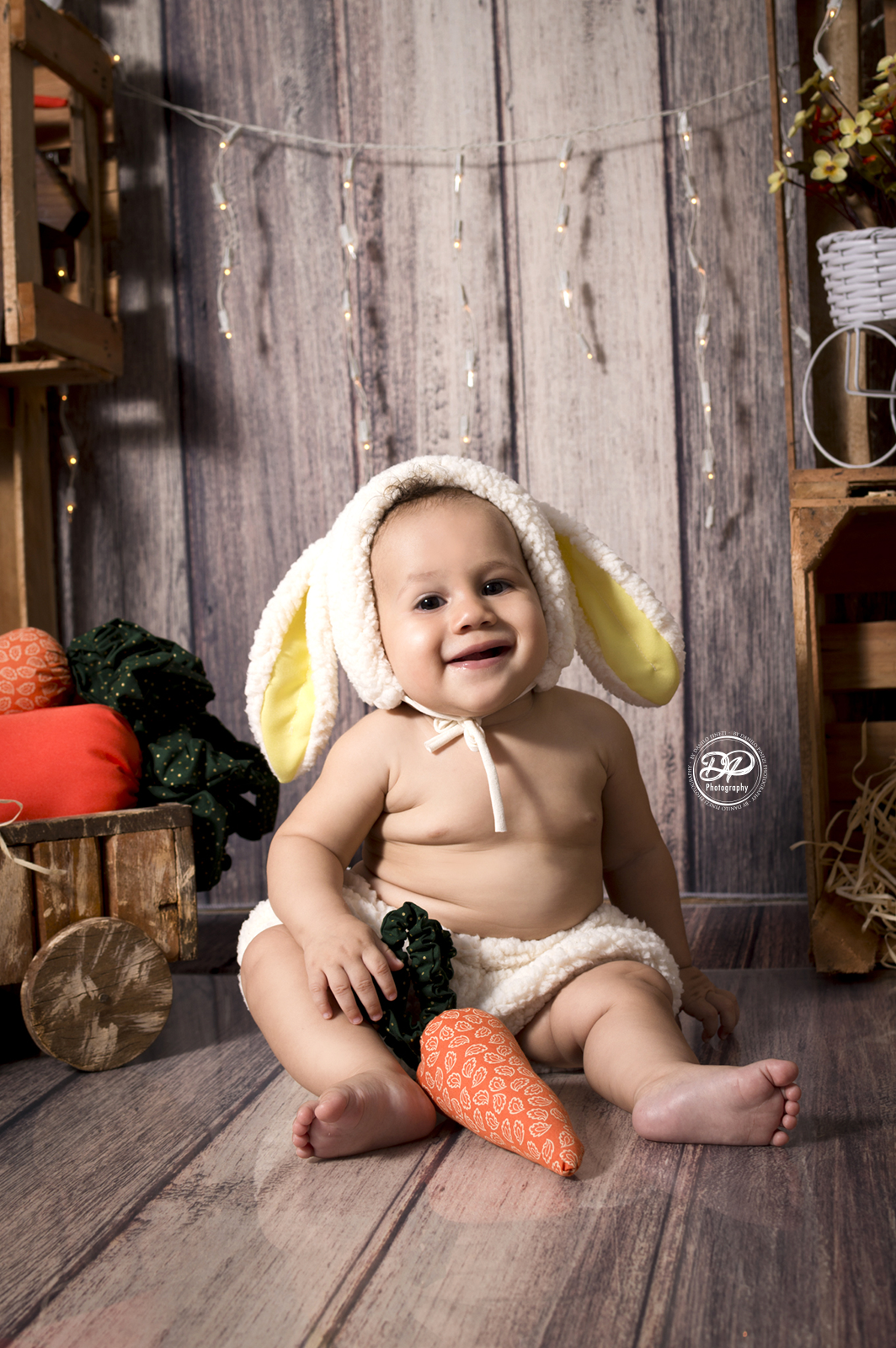 Acompanhamento mensal bebê, fotografia de bebês, fotógrafo de bebês, fotógrafo newborn, estúdio fotográfico de bebês, estúdio fotográfico de família, fotos de família. páscoa, ensaio de páscoa