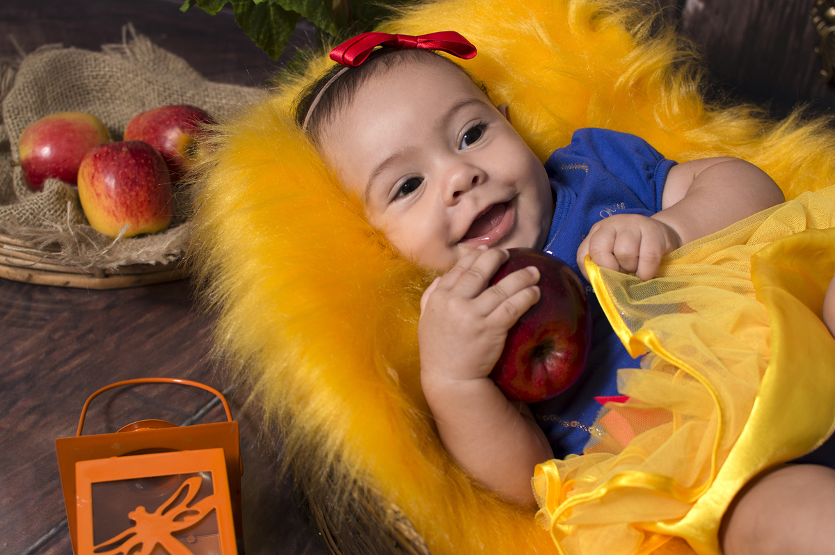 Fotografia de família, acompanhamento mensal, estúdio fotográfico profissional, ensaios temáticos, branca de neve, Danilo Pinezi Fotografia
