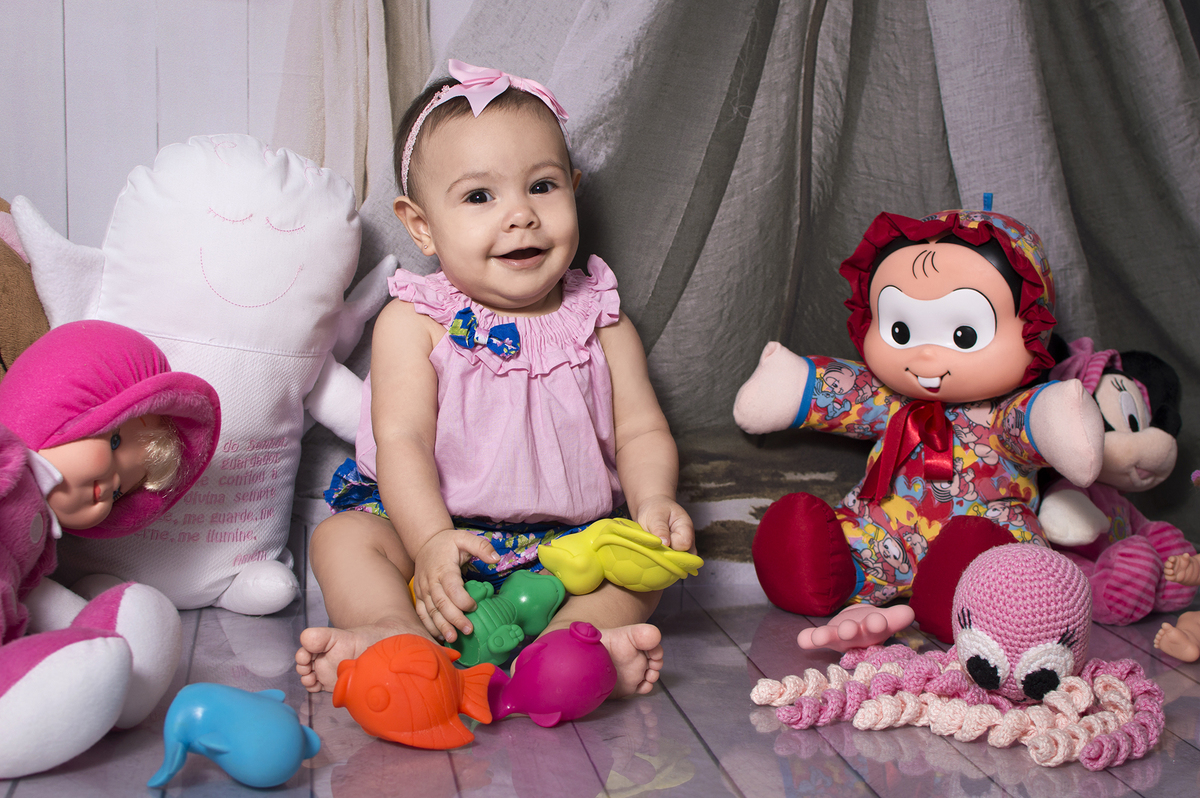 Fotografia de família, acompanhamento mensal, estúdio fotográfico profissional, ensaios temáticos, quarto de brinquedos, Danilo Pinezi Fotografia