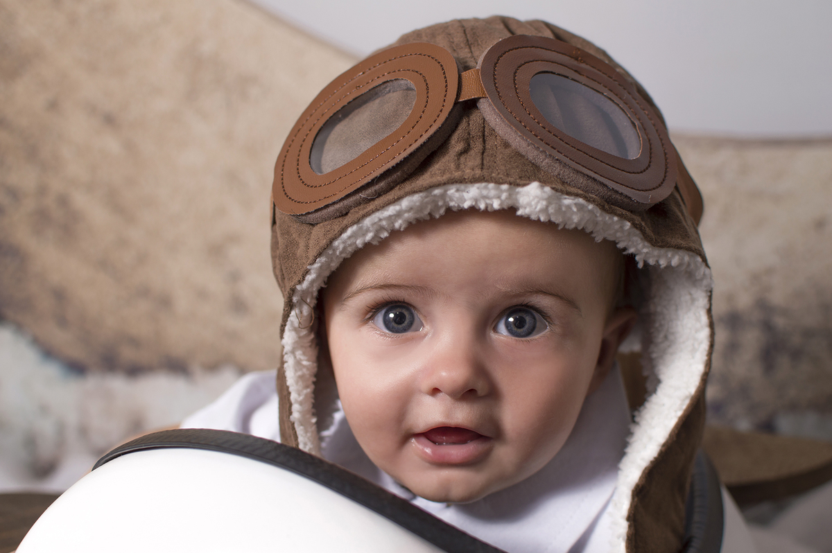 acompanhamento mensal de bebê, newborn, fotógrafo de família e bebês, estúdio fotográfico jaú, estúdio fotográfico Bariri, fotógrafo newborn, newborn, acompanhamento fotográfico, fotografias especiais, ensaios especiais, Aviador, Avião bebê aviador