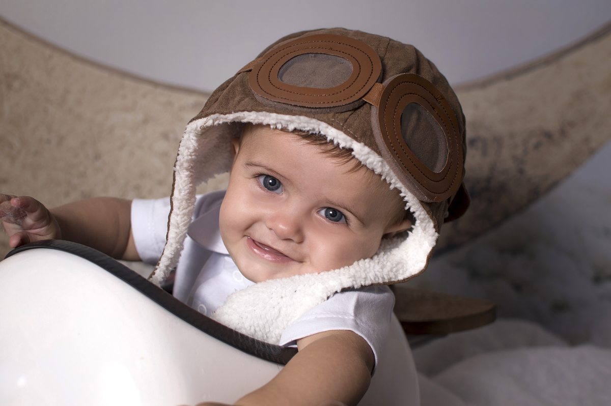 acompanhamento mensal de bebê, newborn, fotógrafo de família e bebês, estúdio fotográfico jaú, estúdio fotográfico Bariri, fotógrafo newborn, newborn, acompanhamento fotográfico, fotografias especiais, ensaios especiais, Aviador, Avião bebê aviador