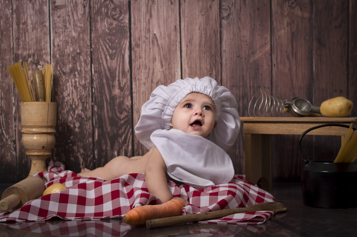 acompanhamento mensal de bebê, newborn, fotógrafo de família e bebês, estúdio fotográfico jaú, estúdio fotográfico Bariri, fotógrafo newborn, acompanhamento fotográfico, fotografias especiais, mini Chef, mini cozinheiro, Danilo Pinezi Fotográfica