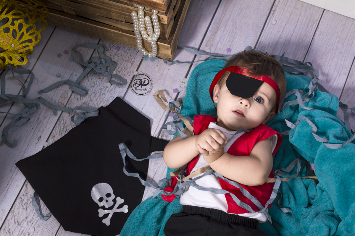 acompanhamento mensal de bebê, newborn, fotógrafo de família e bebês, estúdio fotográfico jaú, estúdio fotográfico Bariri, fotógrafo newborn, newborn, acompanhamento fotográfico, fotografias especiais, ensaios especiais, carnaval, pirata carnaval, pirata