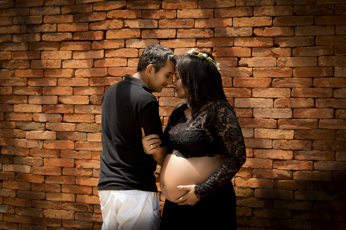 fotografia de família, fotografia de gestantes, ensaio família, ensaio gestante, gestantes, vestido gestante, família, gravidez, fotos de grávida, esperando um filho, fotografias especiais, fotógrafo Bariri, Danilo Pinezi Fotografia, estúdio fotográfico
