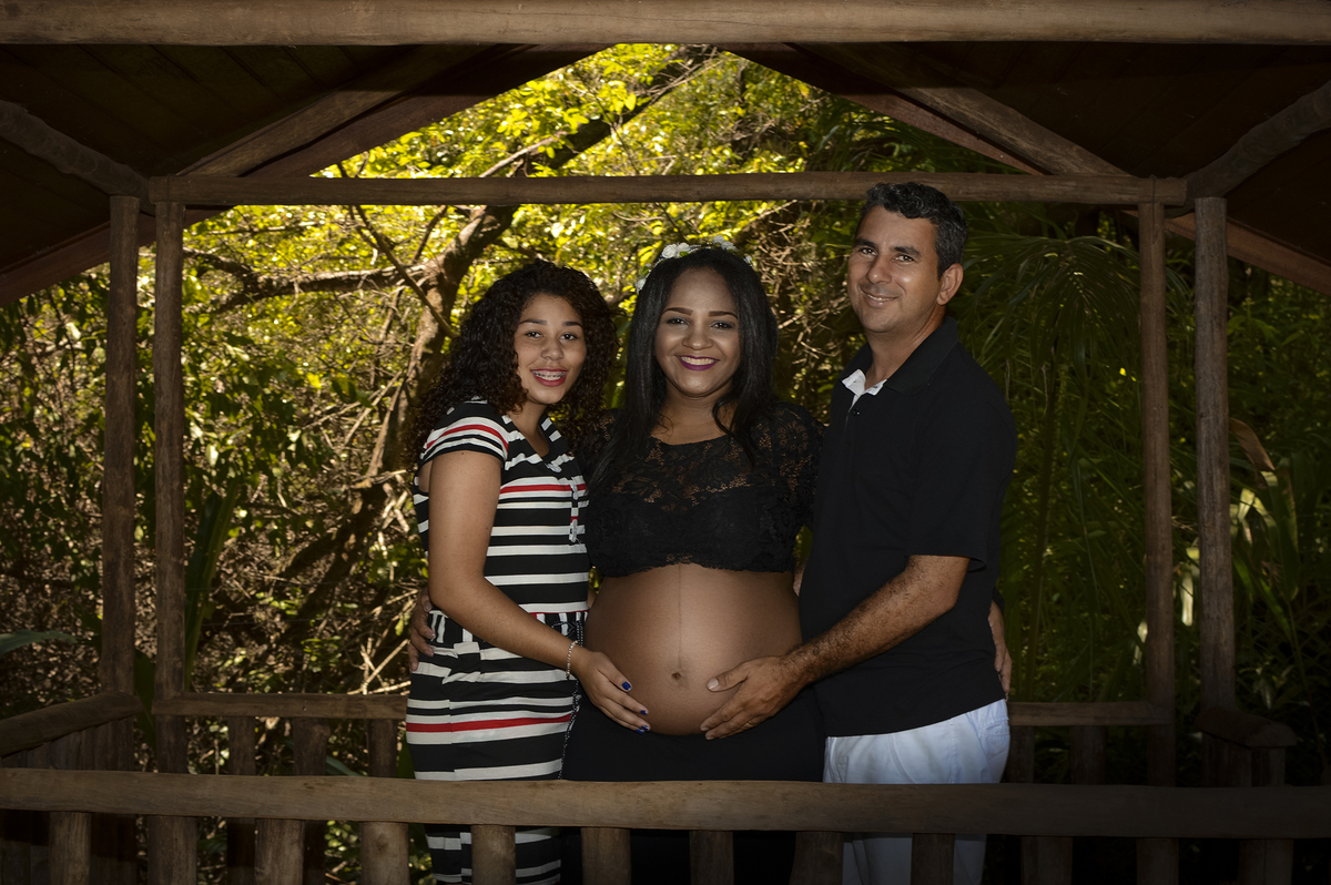 fotografia de família, fotografia de gestantes, ensaio família, ensaio gestante, gestantes, vestido gestante, família, gravidez, fotos de grávida, esperando um filho, fotografias especiais, fotógrafo Bariri, Danilo Pinezi Fotografia, estúdio fotográfico