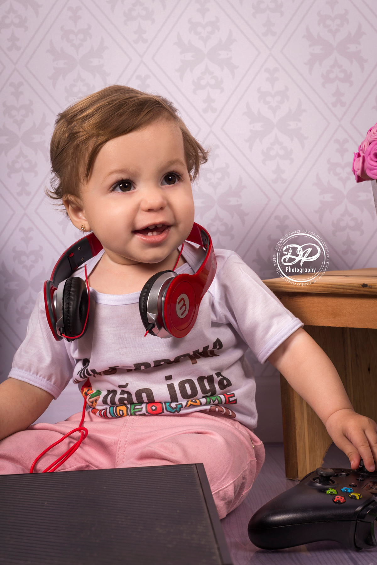 Acompanhamento mensal bebê, fotografia de bebês, fotógrafo de bebês, fotógrafo newborn, estúdio fotográfico de bebês, estúdio fotográfico de família, fotos de família. dia dos pais, videogame