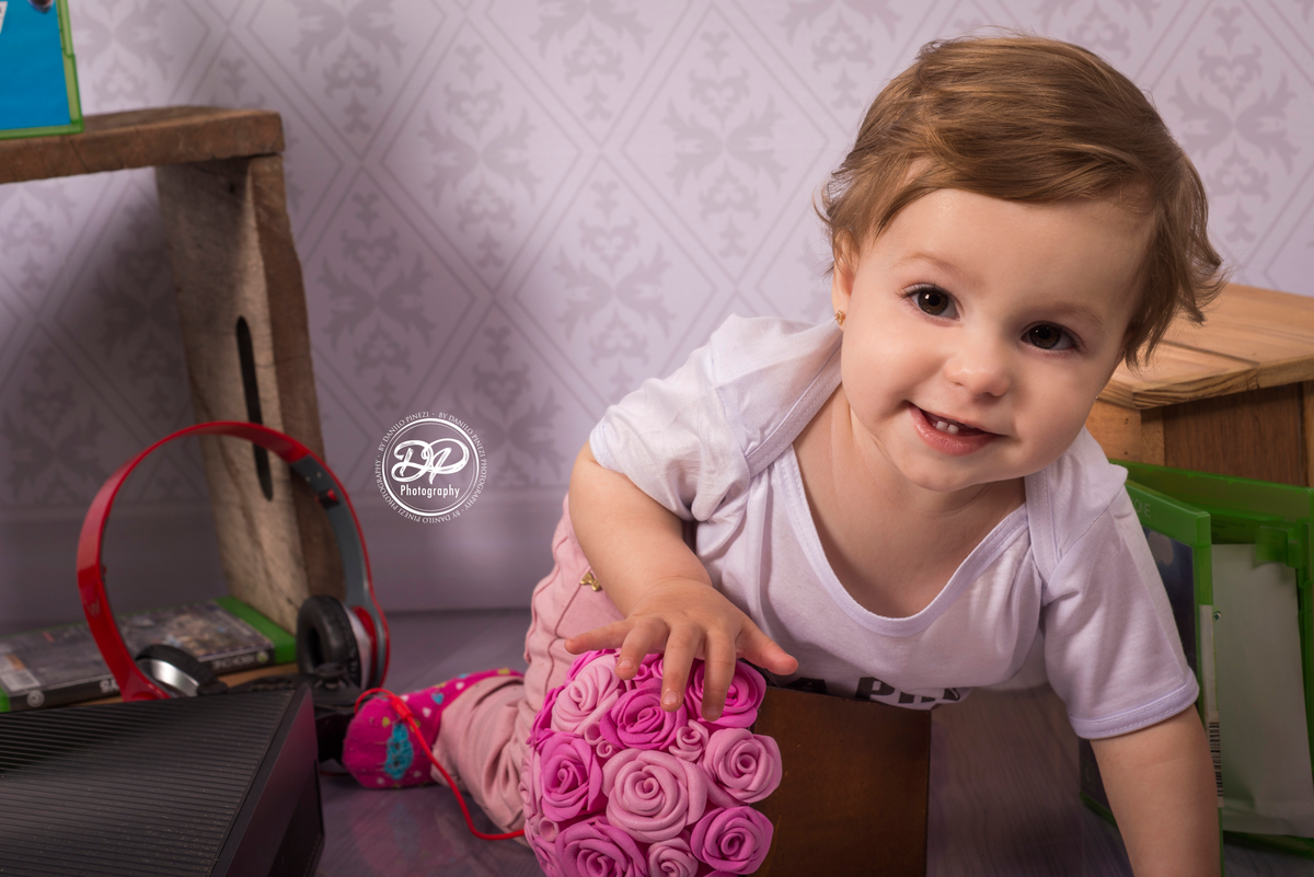 Acompanhamento mensal bebê, fotografia de bebês, fotógrafo de bebês, fotógrafo newborn, estúdio fotográfico de bebês, estúdio fotográfico de família, fotos de família. dia dos pais, videogame