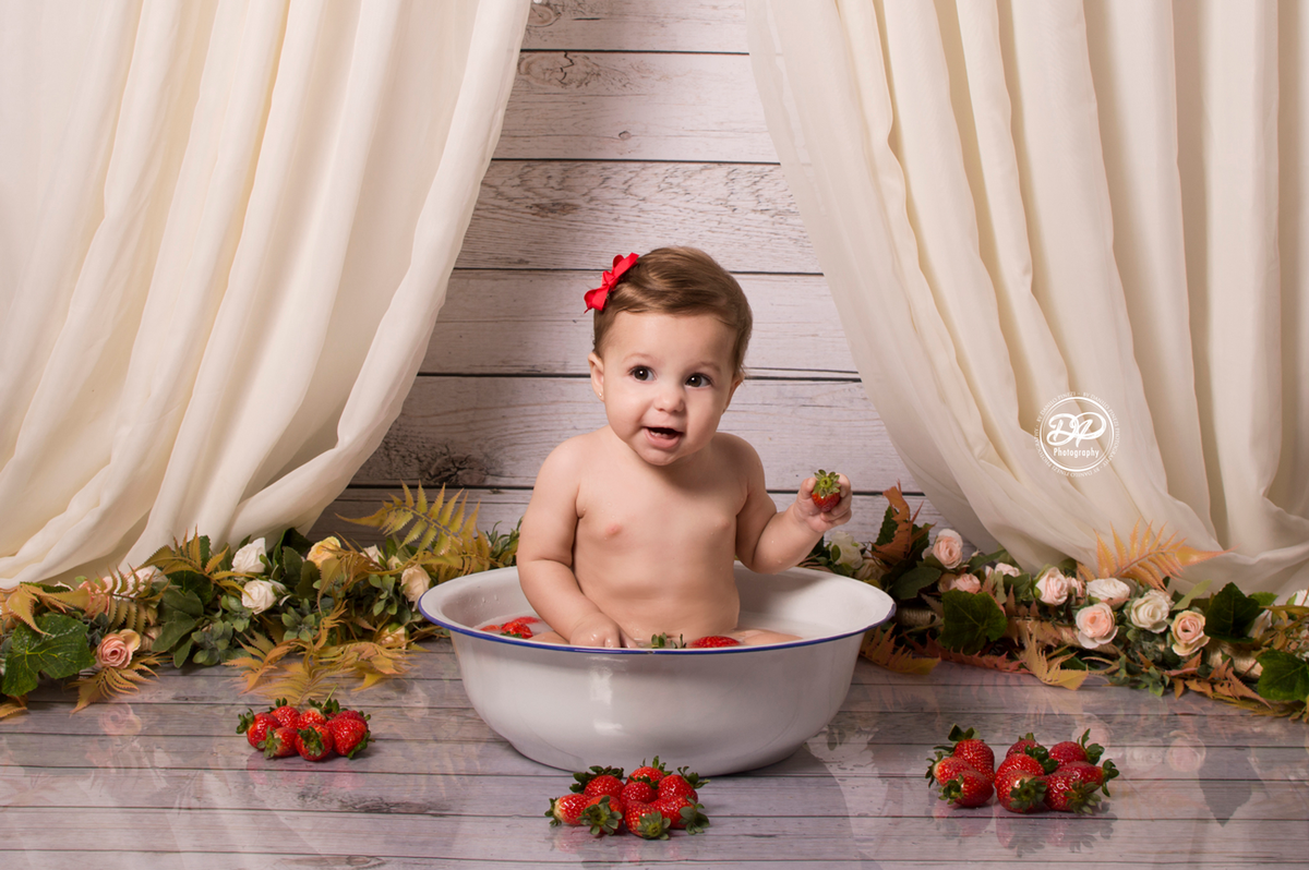 Acompanhamento mensal bebê, fotografia de bebês, fotógrafo de bebês, fotógrafo newborn, estúdio fotográfico de bebês, estúdio fotográfico de família, fotos de família. milk bath bebê