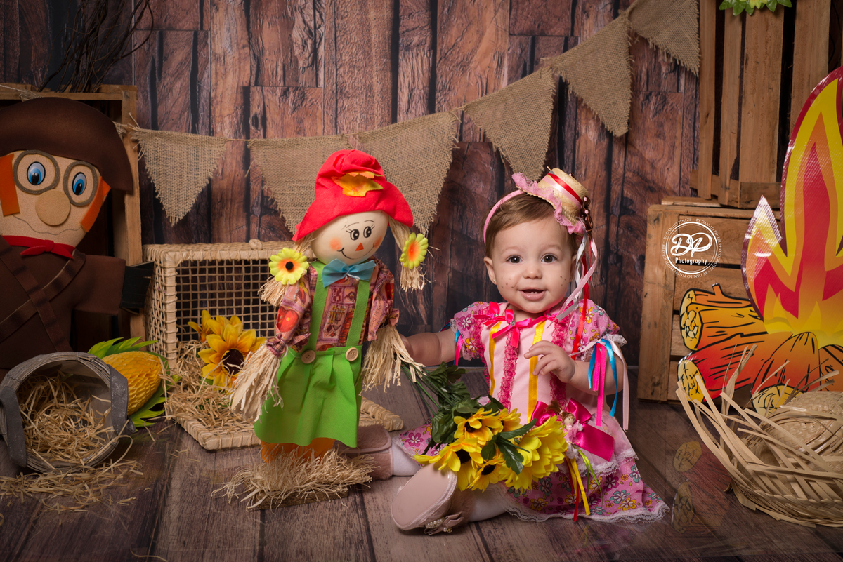 Acompanhamento mensal bebê, fotografia de bebês, fotógrafo de bebês, fotógrafo newborn, estúdio fotográfico de bebês, estúdio fotográfico de família, fotos de família. festa junina, ensaio junino, ensaio caipira