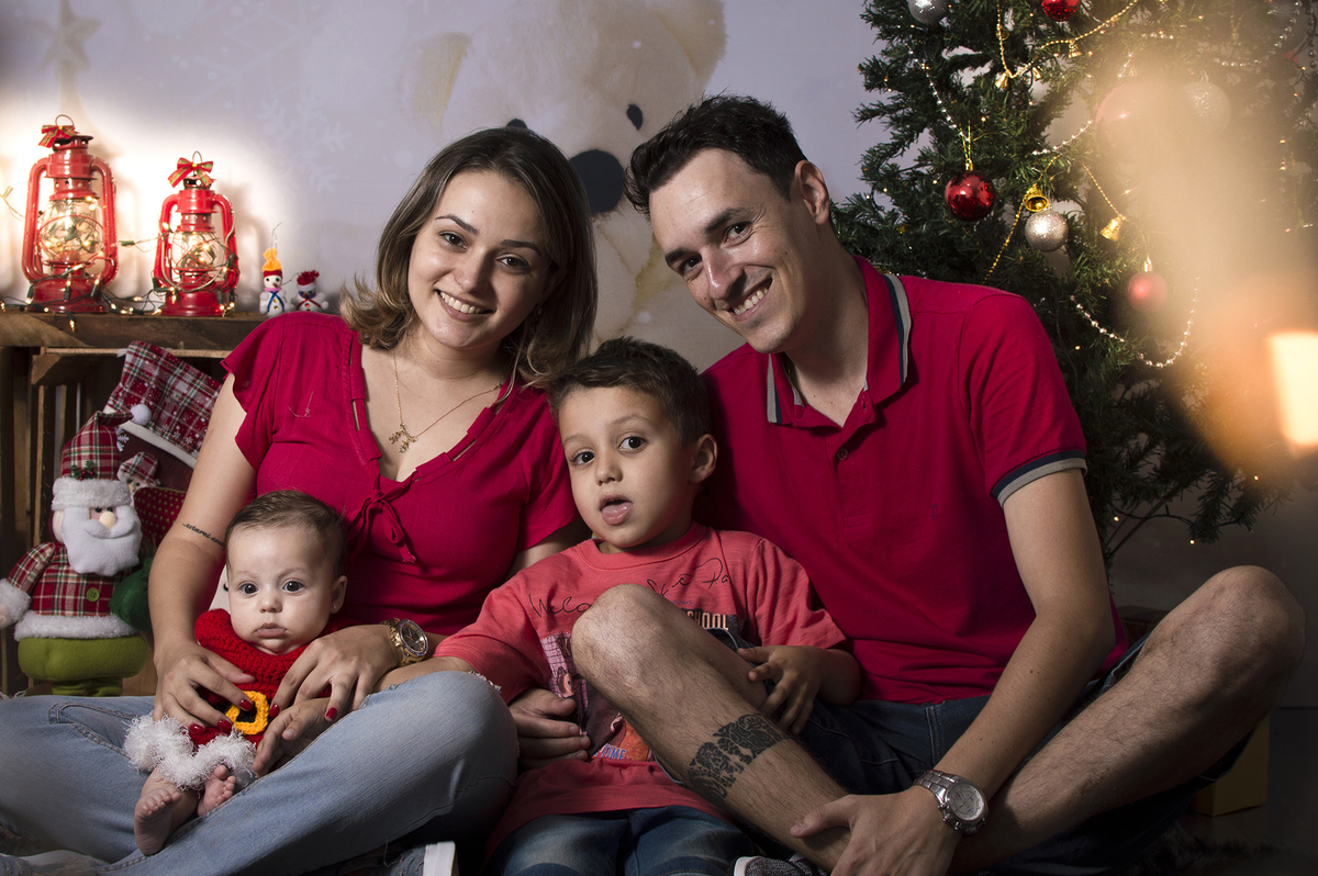 Acompanhamento mensal, fotografia de família, fotografia de bebês, estúdio fotográfico, newborn, gestantes, fotografia mensal. natal, feliz natal danilopinezi fotografia