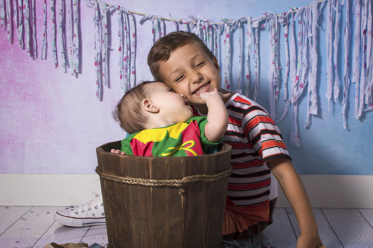Acompanhamento mensal, fotografia de família, fotografia de bebês, estúdio fotográfico, newborn, gestantes, fotografia mensal. carnaval, danilopinezi fotografia