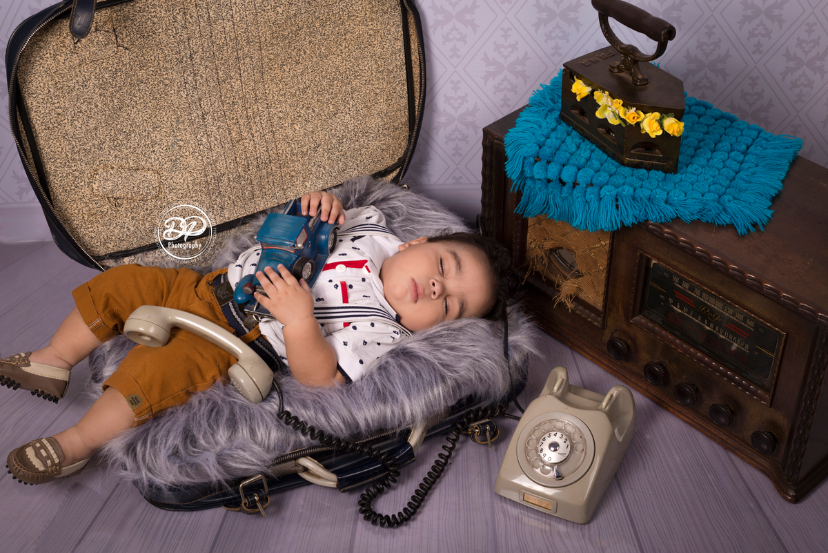 Fotografia de família, acompanhamento mensal, estúdio fotográfico profissional, ensaios temáticos,, Danilo Pinezi Fotografia, vintage, antiguidades.