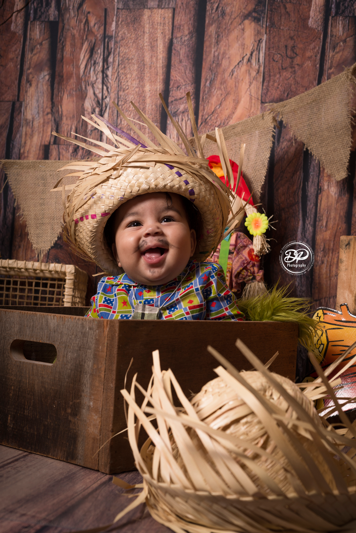 Fotografia de família, acompanhamento mensal, estúdio fotográfico profissional, ensaios temáticos,, Danilo Pinezi Fotografia, pascoa, ensaio junino, ensaio caipira