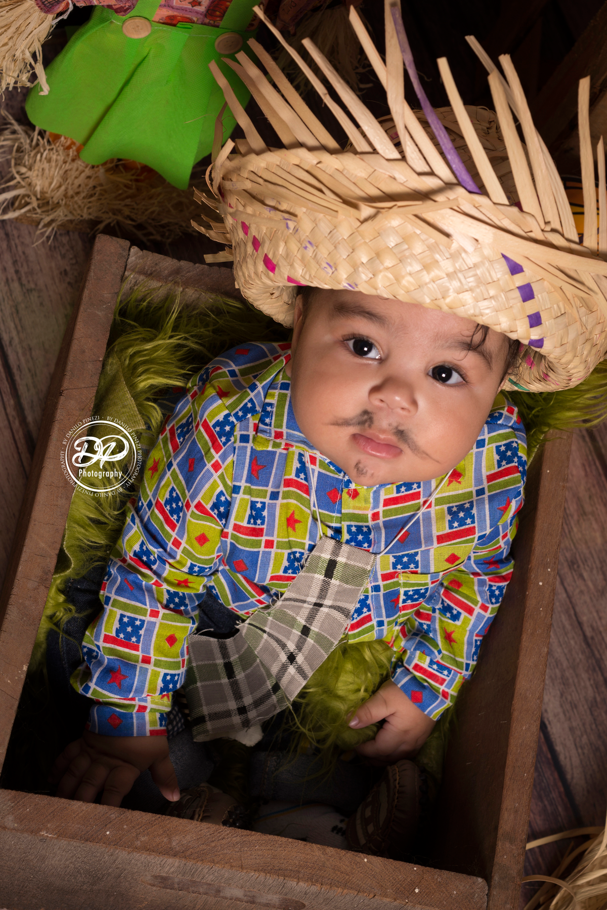 Fotografia de família, acompanhamento mensal, estúdio fotográfico profissional, ensaios temáticos,, Danilo Pinezi Fotografia, pascoa, ensaio junino, ensaio caipira