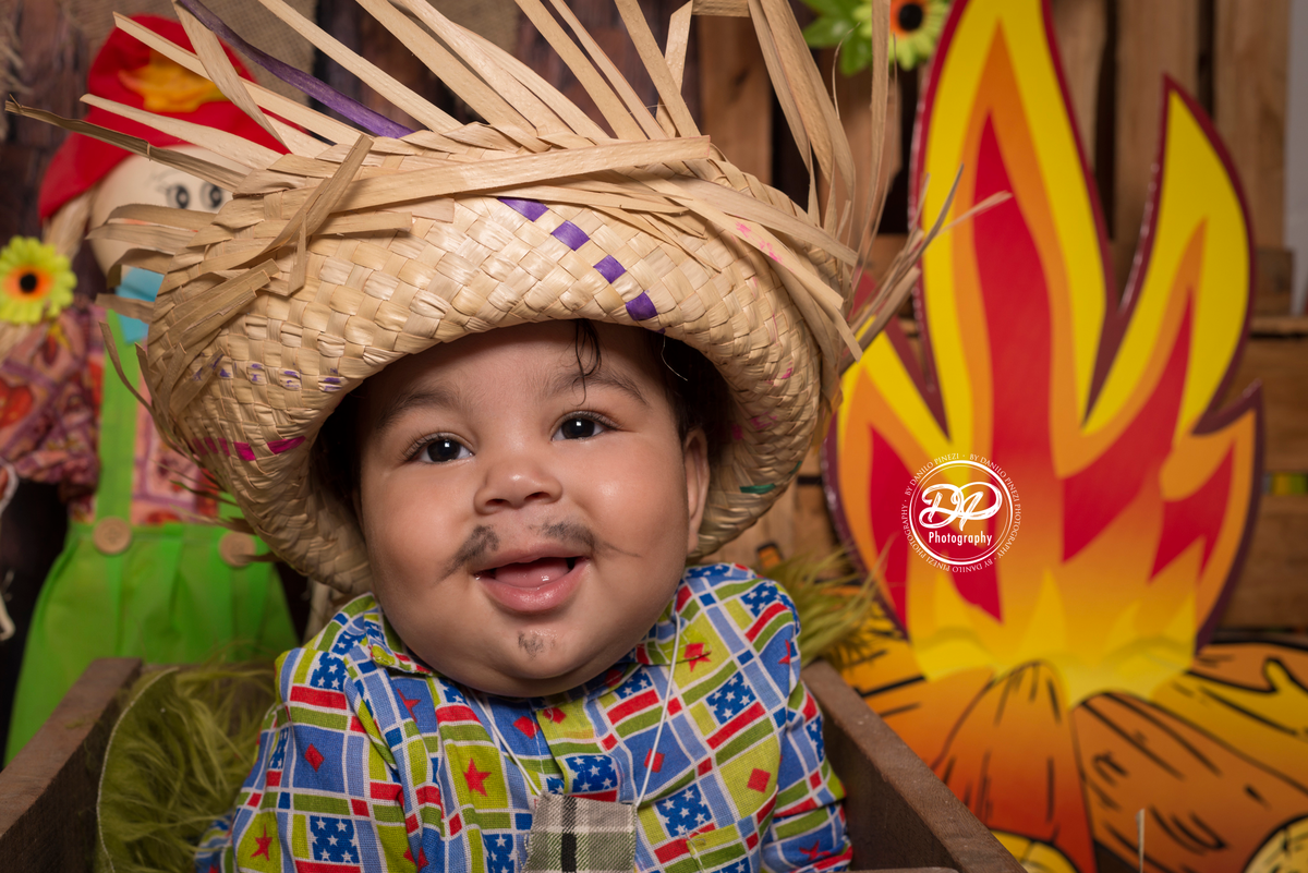 Fotografia de família, acompanhamento mensal, estúdio fotográfico profissional, ensaios temáticos,, Danilo Pinezi Fotografia, pascoa, ensaio junino, ensaio caipira