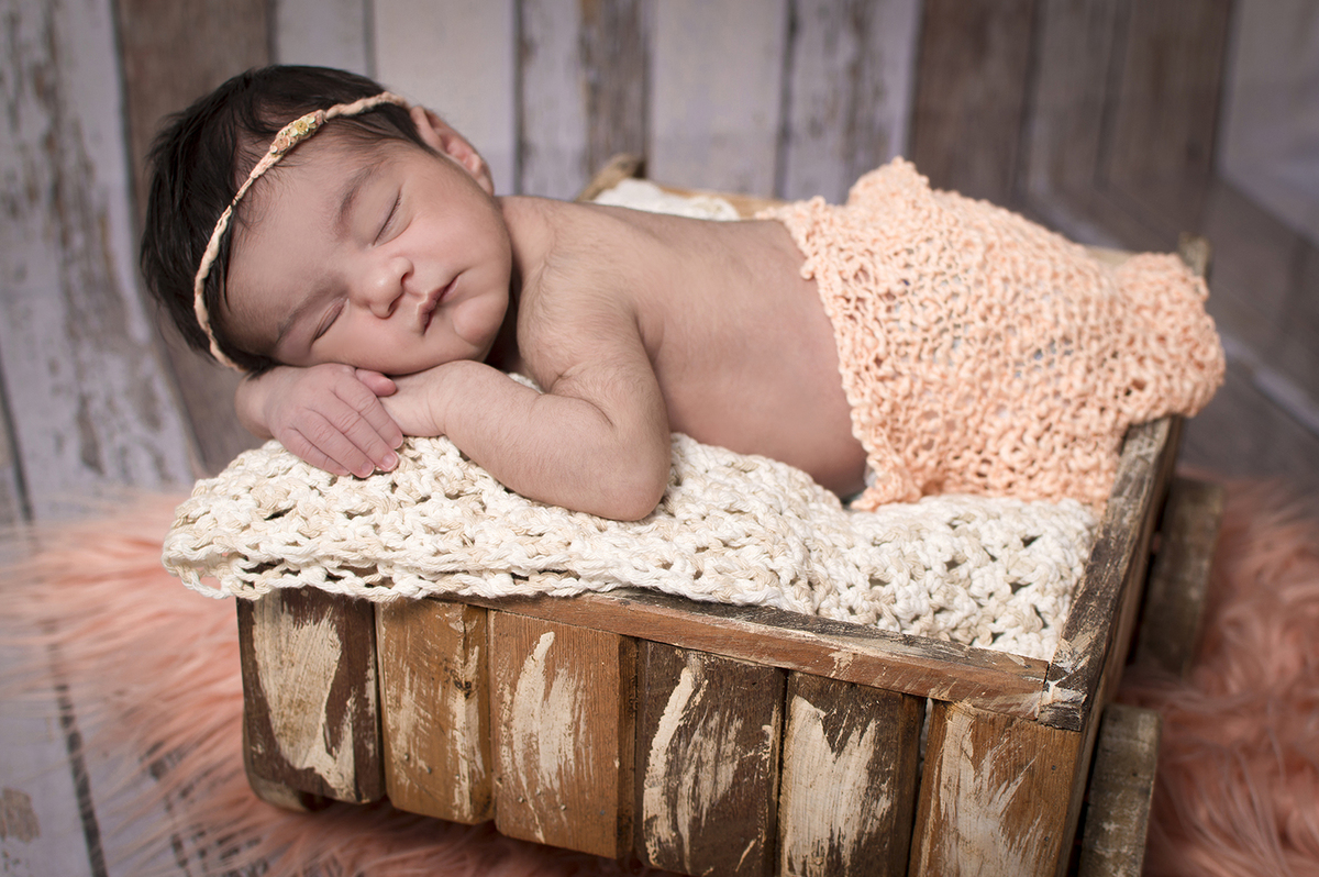 danilo pinezi estúdio Fotográfico, newborn, fotografia de recém nascidos e bebês, fotografia de família, fotógrafo newborn profissional, arte com recém nascidos, bebês, estúdio fotográfico de bebês em jaú e bariri