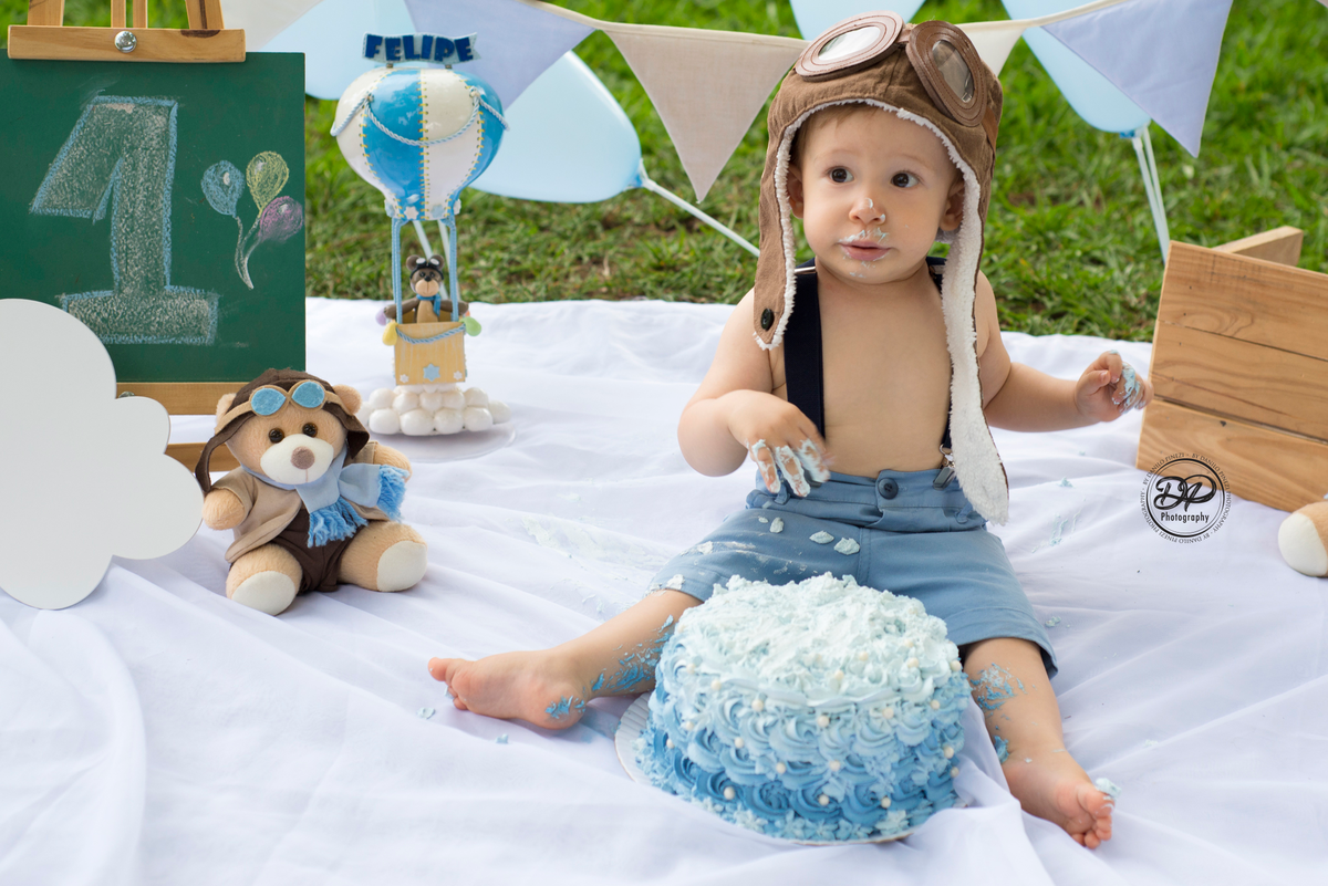 Smash the cake com Balão e ursos aviadores de menino feito pelo Fotógrafo Danilo Pinezi em Bariri/SP