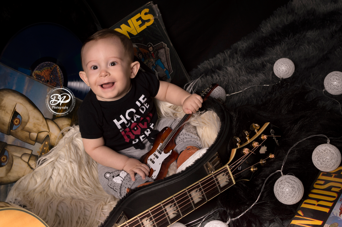 newborn, acompanhamento mensal, fotografia de bebês, fotografia de família, família, bebês, ensaios de bebês, Dia de Rock, Rock Bebê