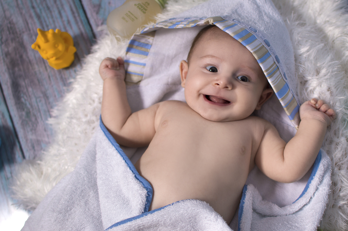 acompanhamento mensal de bebês, danilo pinezi fotografia, estúdio de bebês, estúdio gestante, estúdio família, fotografia de recém nascidos, estúdio newborn. hora do banho, banheira