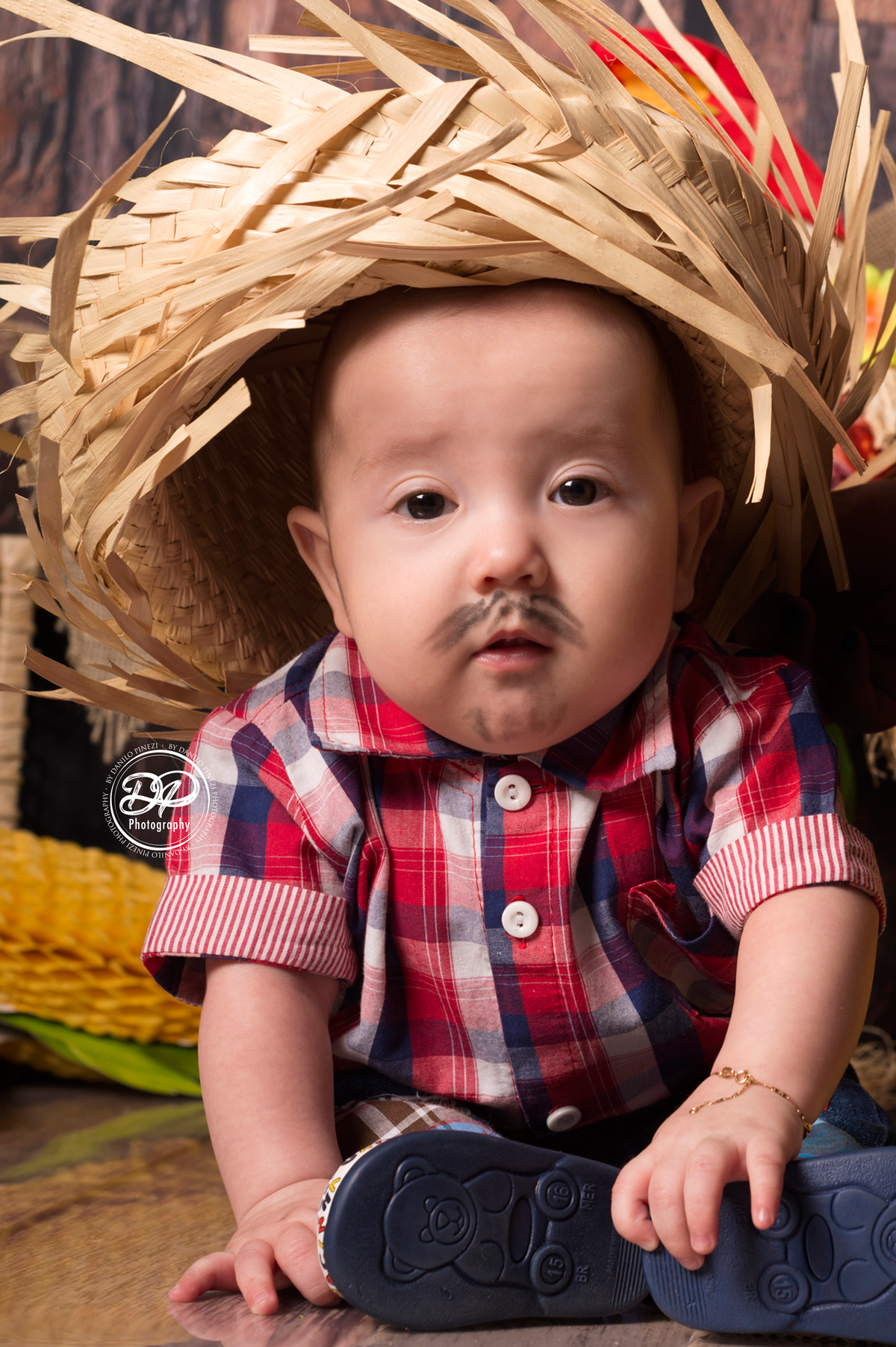 newborn, acompanhamento mensal, fotografia de bebês, fotografia de família, família, bebês, festa junina, arraiá, festa caipira, ensaio fotográfico junino