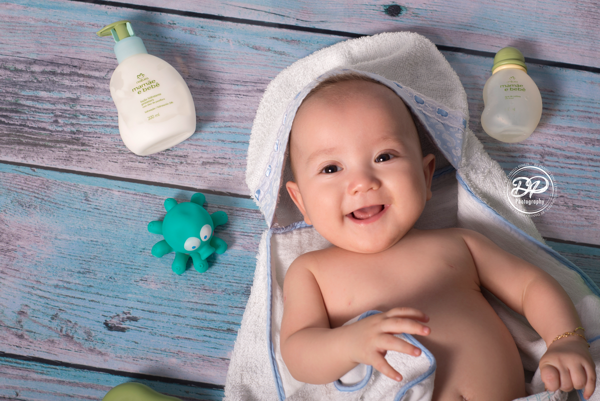 newborn, acompanhamento mensal, fotografia de bebês, fotografia de família, família, bebês, hora do banho