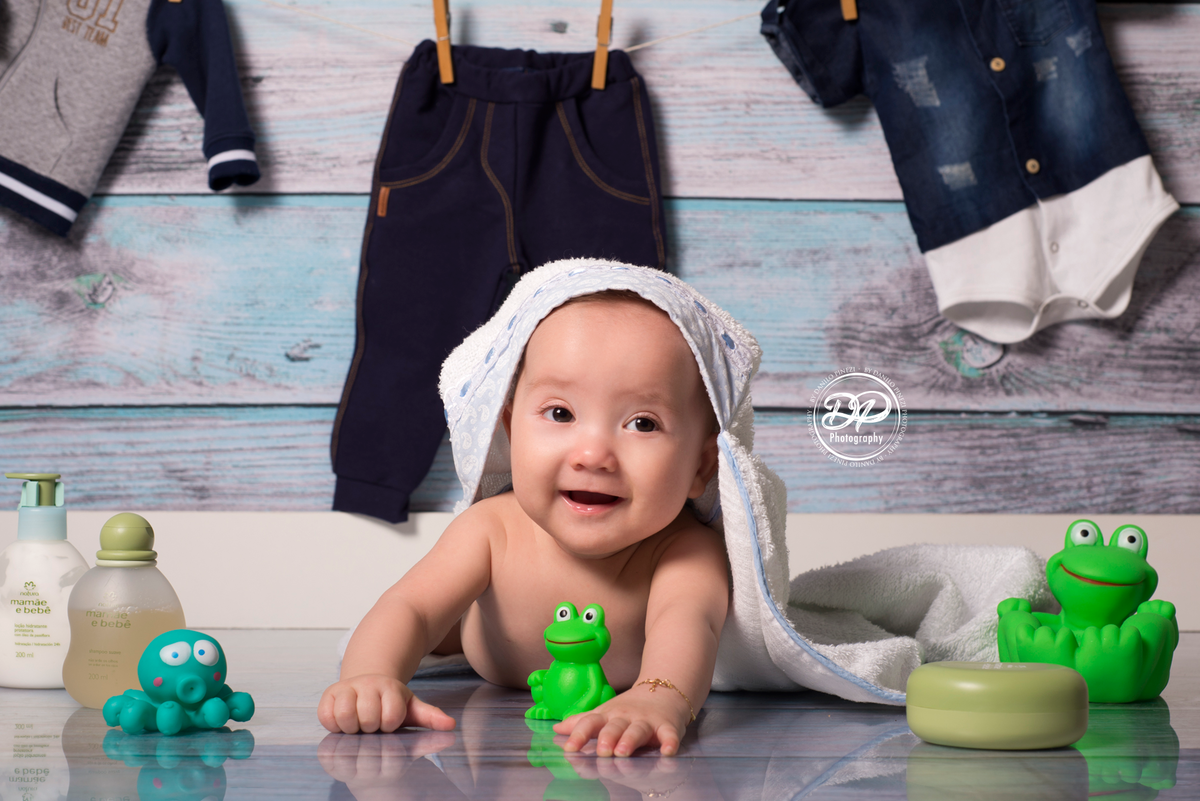 newborn, acompanhamento mensal, fotografia de bebês, fotografia de família, família, bebês, hora do banho