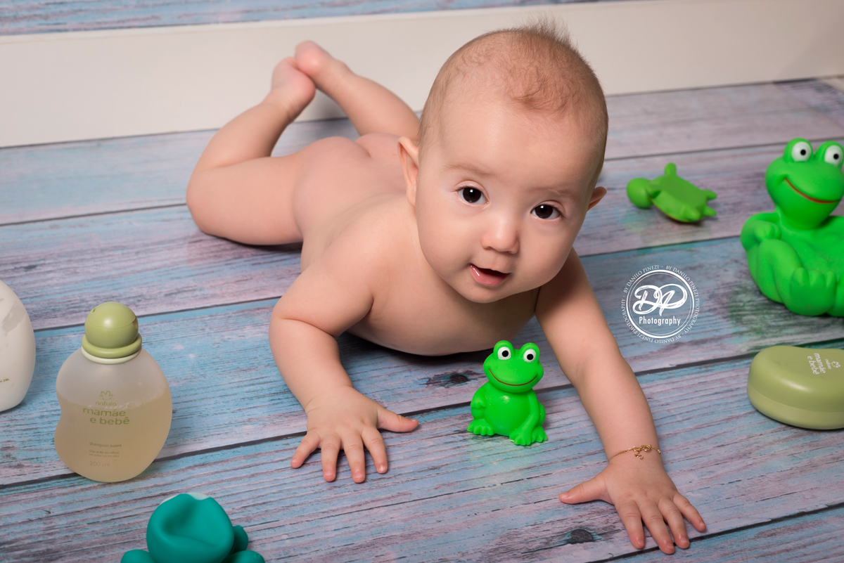 newborn, acompanhamento mensal, fotografia de bebês, fotografia de família, família, bebês, hora do banho
