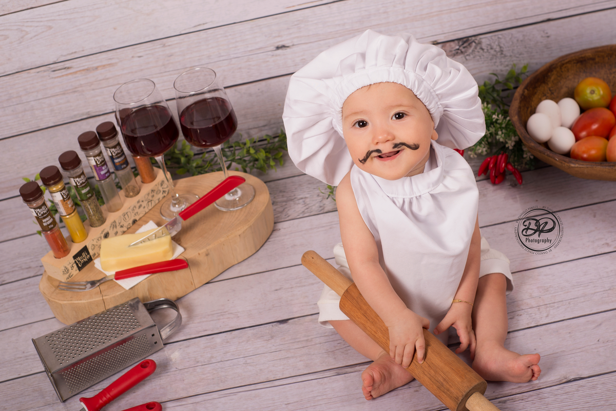 Sessão Mini Chef pizzaiollo realizada no estúdio Danilo Pinezi Fotografia em Bariri SP