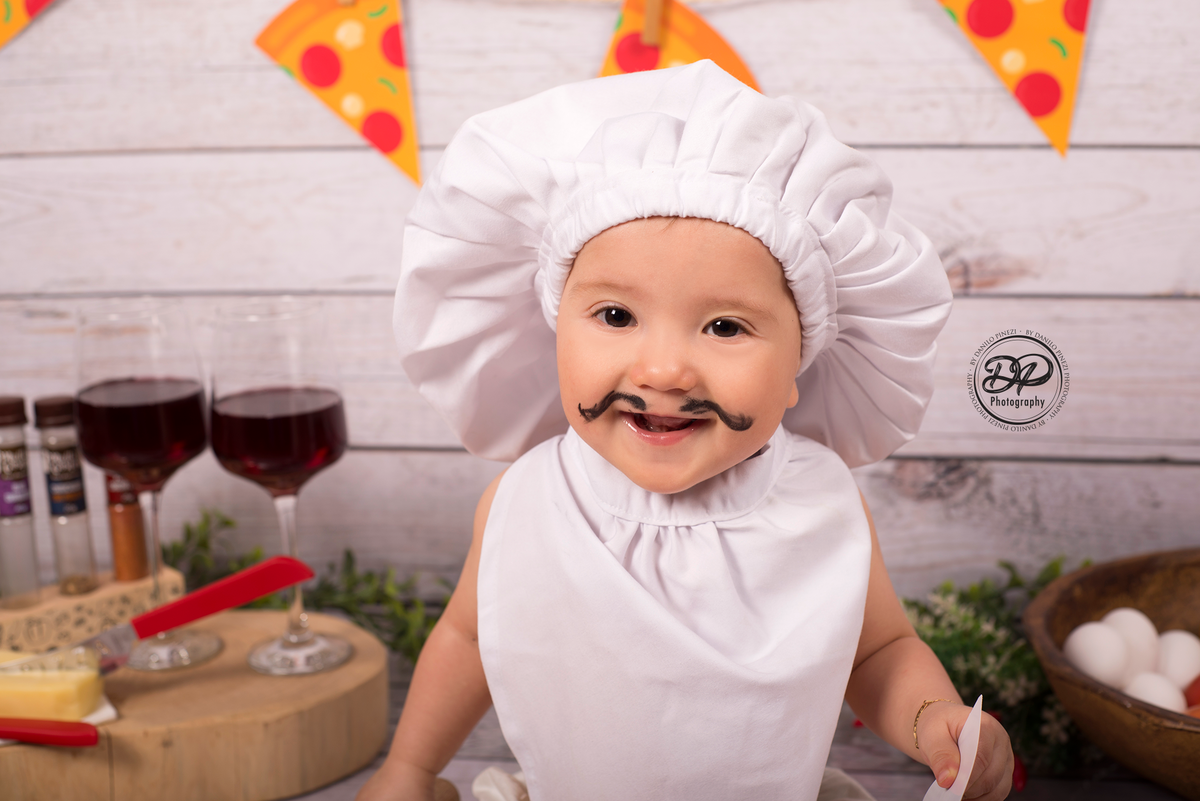 Sessão Mini Chef pizzaiollo realizada no estúdio Danilo Pinezi Fotografia em Bariri SP
