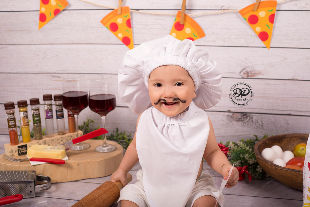 Sessão Mini Chef pizzaiollo realizada no estúdio Danilo Pinezi Fotografia em Bariri SP