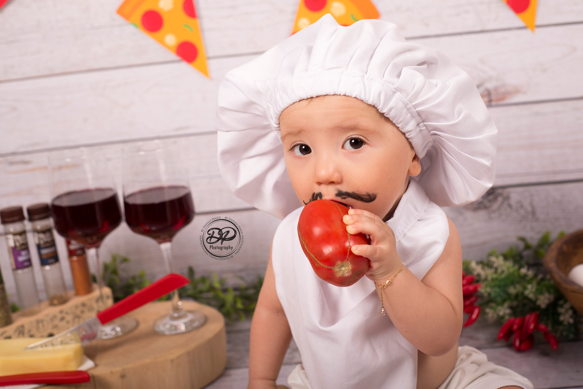 Sessão Mini Chef pizzaiollo realizada no estúdio Danilo Pinezi Fotografia em Bariri SP