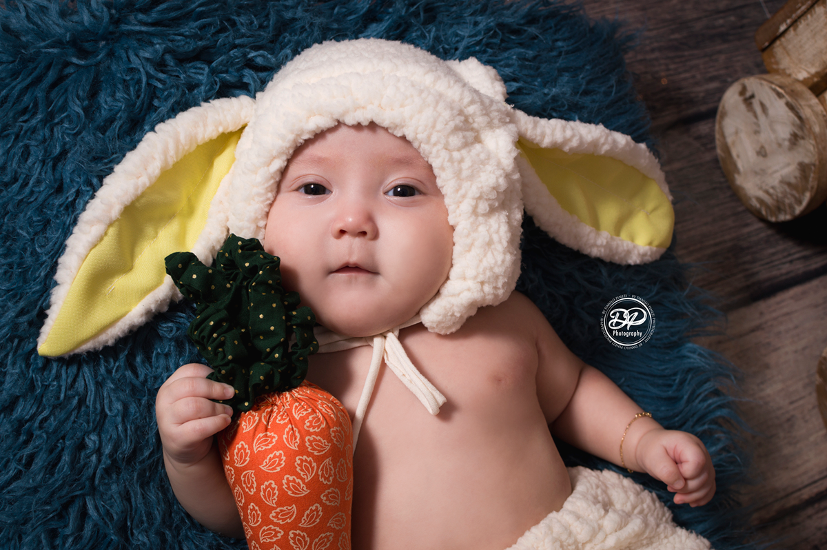 newborn, acompanhamento mensal, fotografia de bebês, fotografia de família, família, bebês, ensaios de bebês, ensaio de páscoa, Sessão de páscoa infantil
