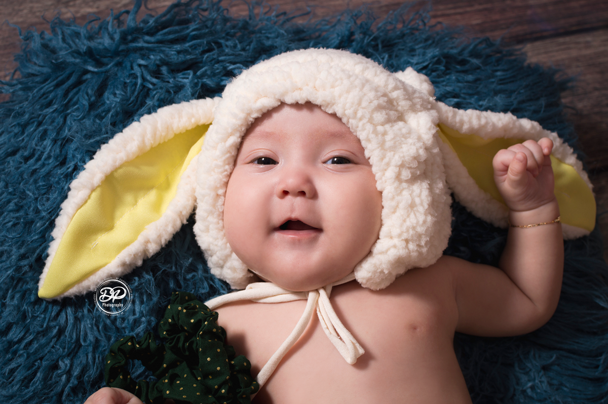 newborn, acompanhamento mensal, fotografia de bebês, fotografia de família, família, bebês, ensaios de bebês, ensaio de páscoa, Sessão de páscoa infantil