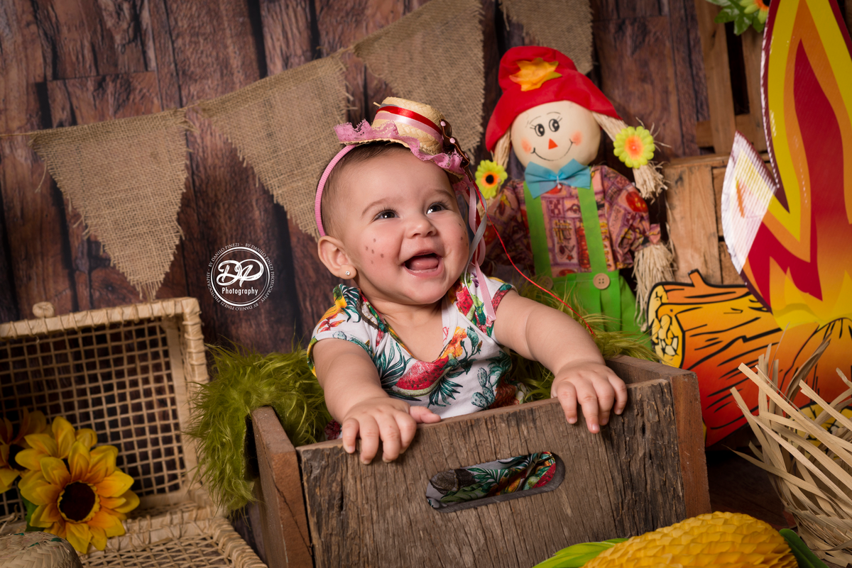 acompanhamento mensal de bebês, estúdio especializado em newborn, fotografia de recém nascidos, ensaios especiais, fotógrafo de família, estúdio fotográfico em Bariri/jaú, Ensaio caipira, ensaio junino