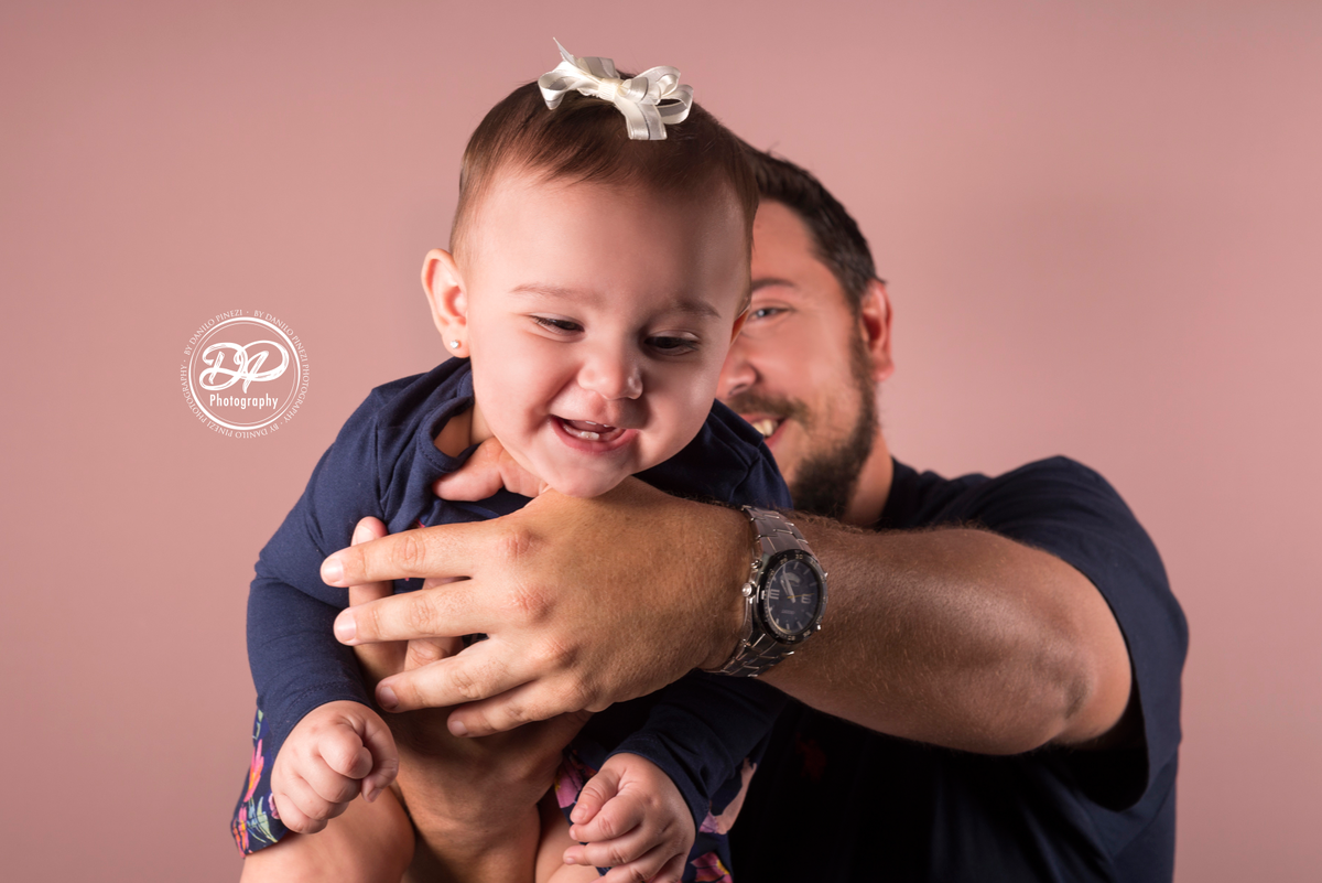 acompanhamento mensal de bebês, estúdio especializado em newborn, fotografia de recém nascidos, ensaios especiais, fotógrafo de família, estúdio fotográfico em Bariri/jaú, Sessão Dia dos Pais