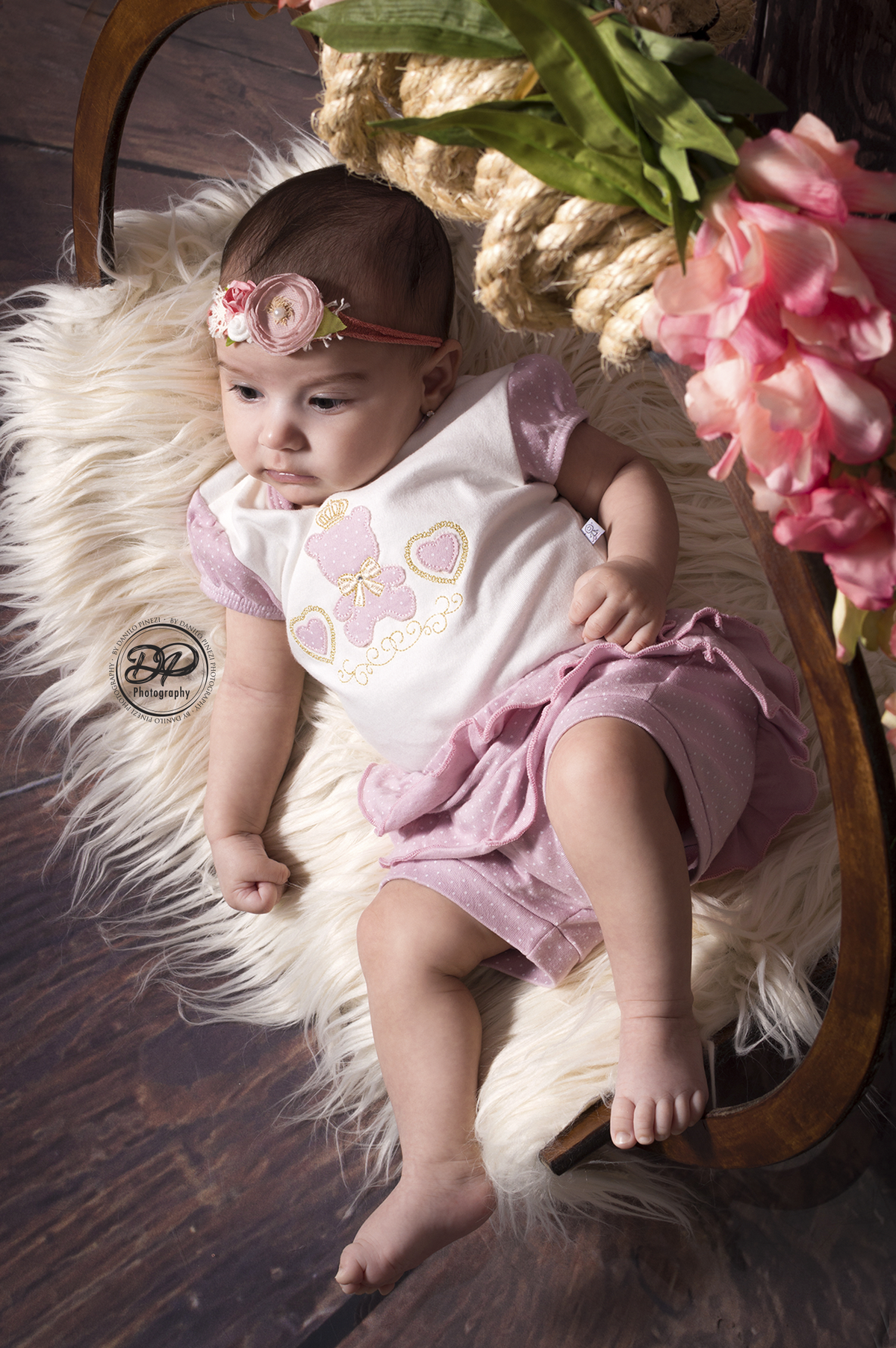 acompanhamento mensal de bebês, estúdio especializado em newborn, fotografia de recém nascidos, ensaios especiais, fotógrafo de família, estúdio fotográfico em Bariri/jaú