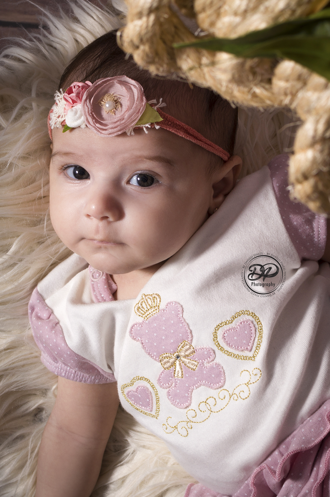 acompanhamento mensal de bebês, estúdio especializado em newborn, fotografia de recém nascidos, ensaios especiais, fotógrafo de família, estúdio fotográfico em Bariri/jaú