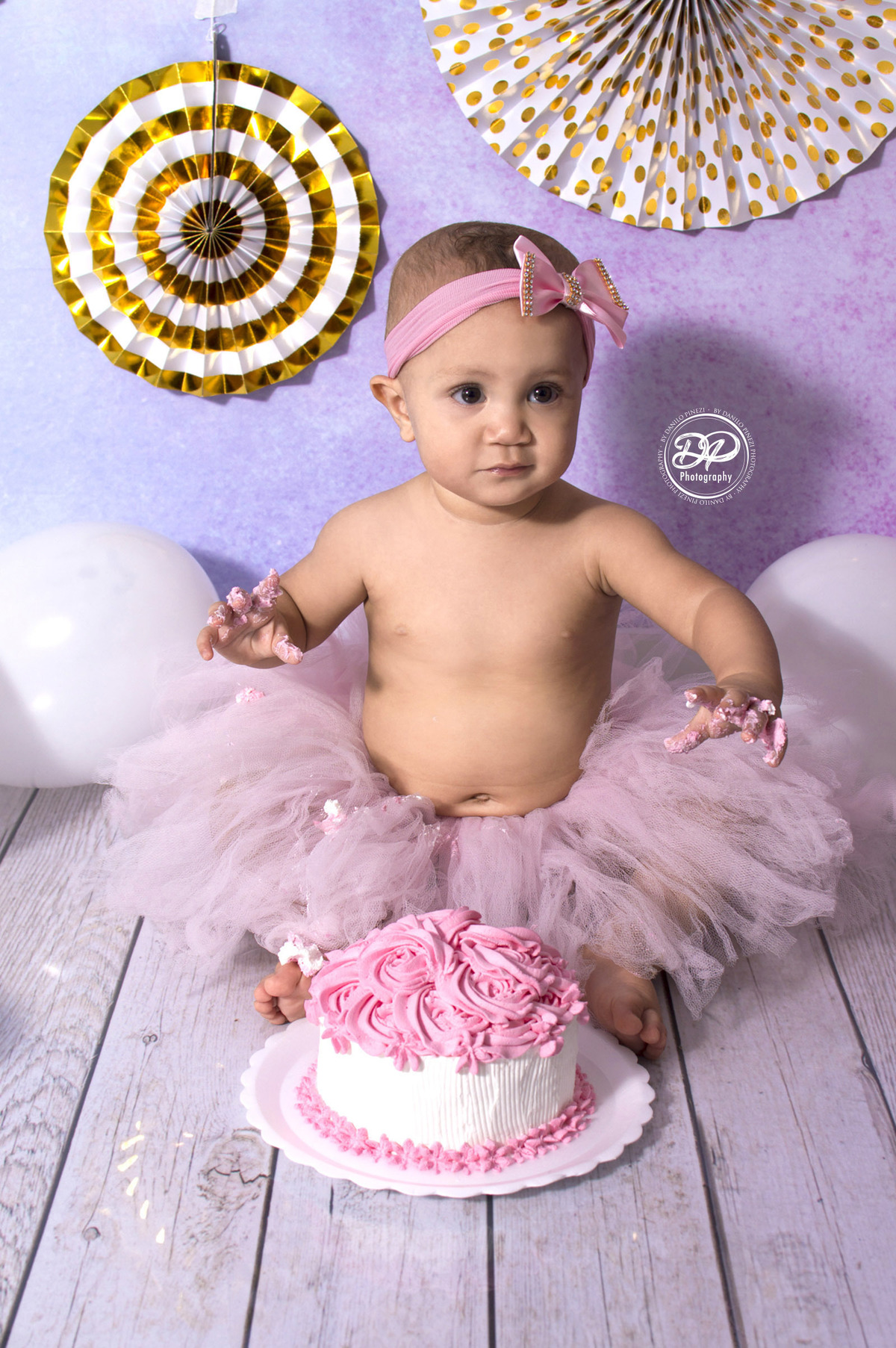 smash the cake, ensaio infantil com bolo, fotografia de bebês, aniversario de 1 ano, fotografia de estúdio e família, danilopinezi fotografia, fotografia de gêmeos, smash the cake gêmeos