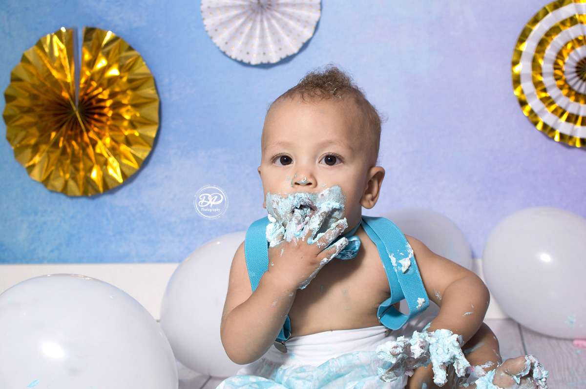 smash the cake, ensaio infantil com bolo, fotografia de bebês, aniversario de 1 ano, fotografia de estúdio e família, danilopinezi fotografia, fotografia de gêmeos, smash the cake gêmeos