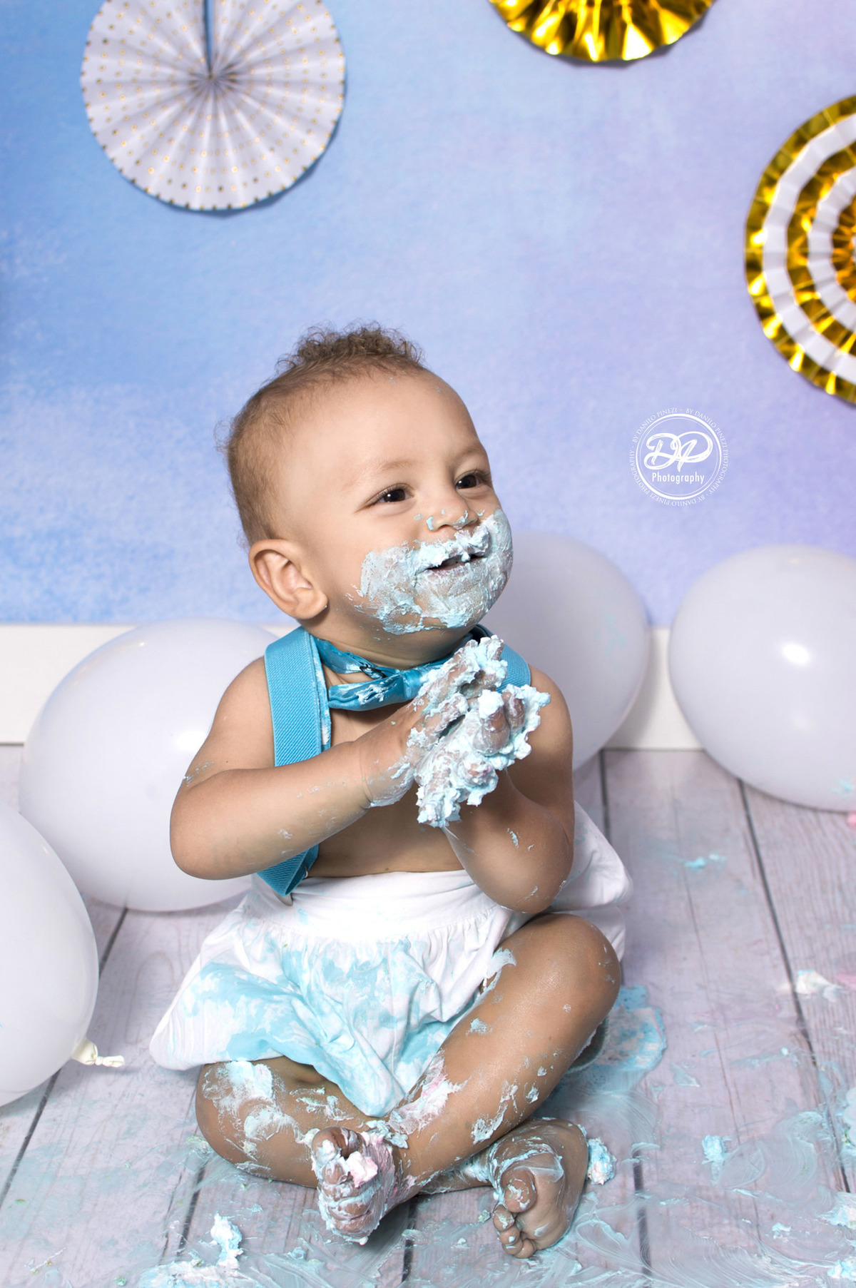 smash the cake, ensaio infantil com bolo, fotografia de bebês, aniversario de 1 ano, fotografia de estúdio e família, danilopinezi fotografia, fotografia de gêmeos, smash the cake gêmeos