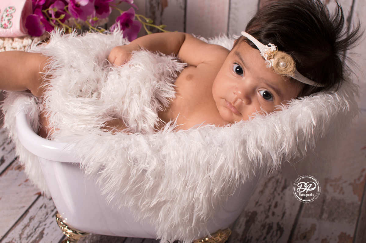 newborn, estúdio fotográfico, Danilo Pinezi Fotografia, fotografias de bebês, acompanhamento mensal, ensaios infantis, baby girl, fotografia de família