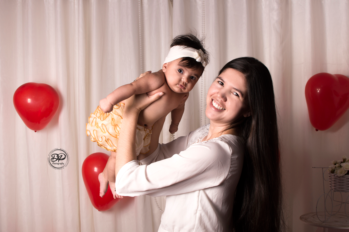 newborn, estúdio fotográfico, Danilo Pinezi Fotografia, fotografias de bebês, acompanhamento mensal, ensaios infantis, baby girl, fotografia de família,  dia das mães